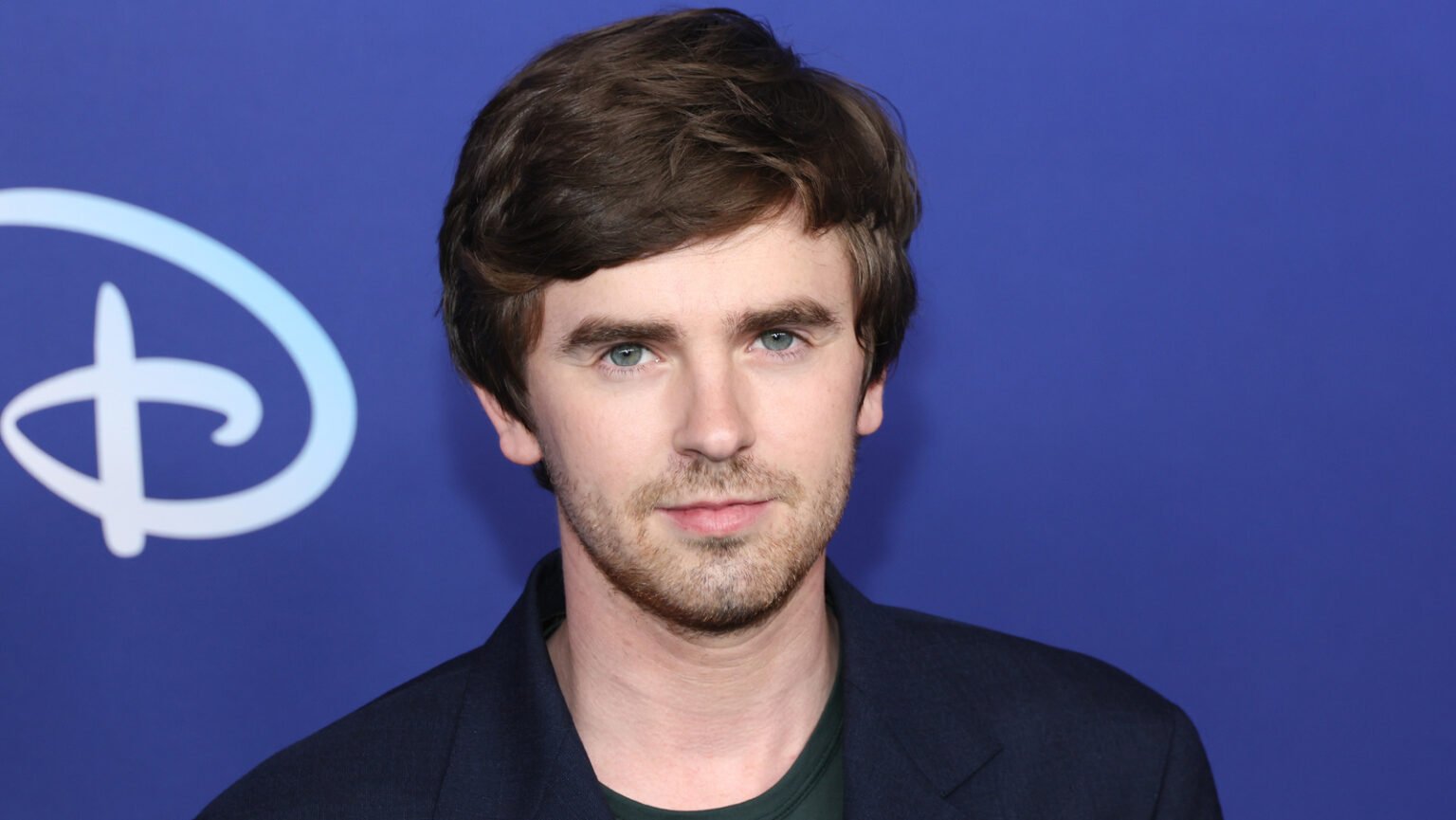 Freddie Highmore Krankheit – Wahrheit und Fakten über den Schauspieler und seine Rolle freddie highmore krankheit